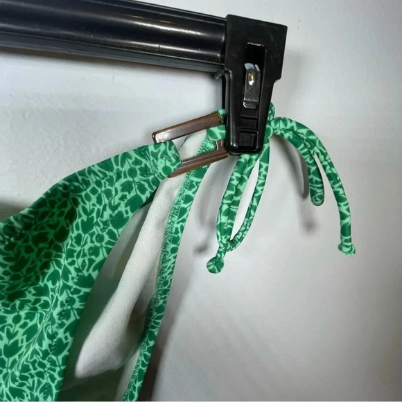 Victoria’s Secret Green Bikini Bottoms Size Small - Picture 4 of 8